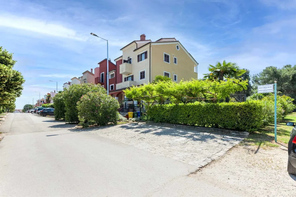 Two-Bedroom Apartment in Rovinj for 5 Guests