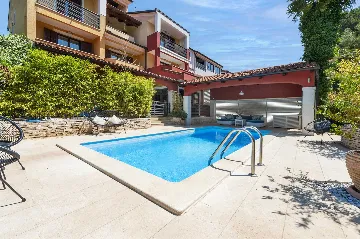 Two-Bedroom Apartment in Rovinj for 5 Guests