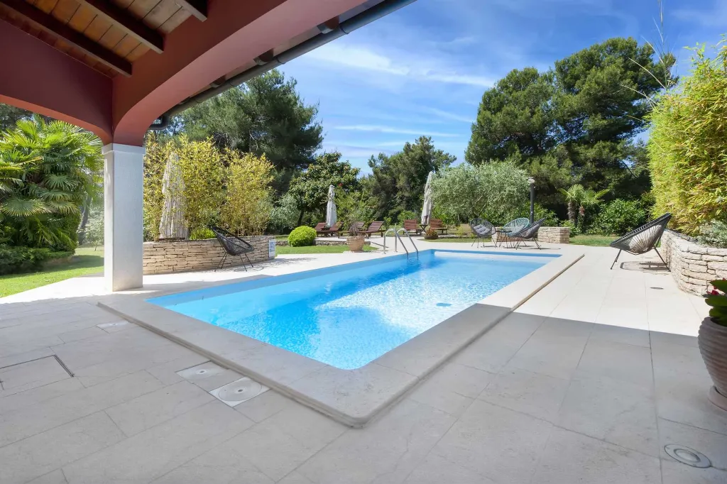 Rovinj Apartment for 5 Guests with Pool