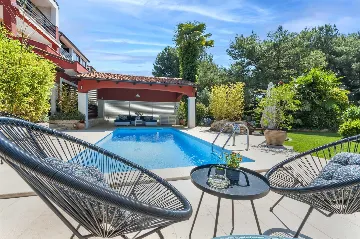 Rovinj Apartment for 5 Guests with Pool