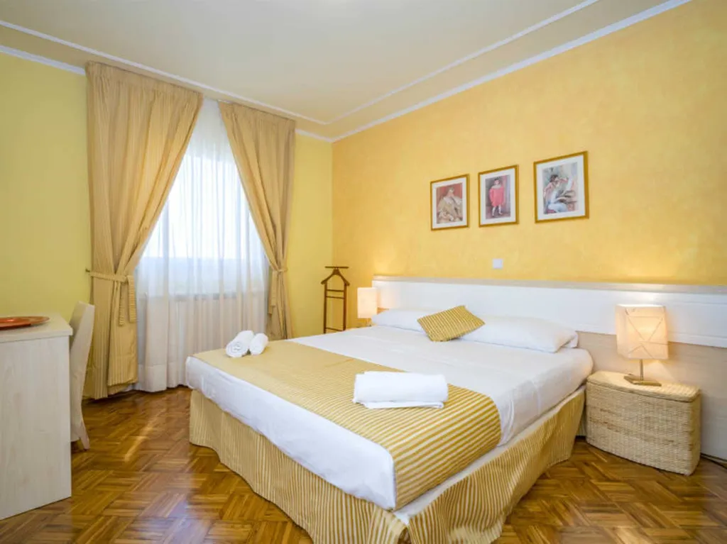 Rovinj Apartment for 5 Guests with Pool