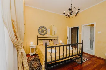 Sea View Double Room with Private Bathroom in Rovinj