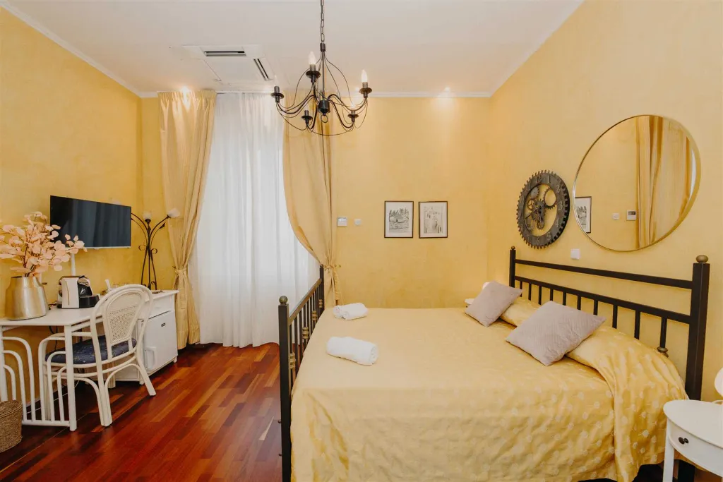 Sea View Double Room with Private Bathroom in Rovinj
