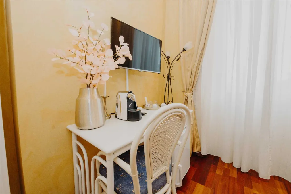 Sea View Double Room with Private Bathroom in Rovinj