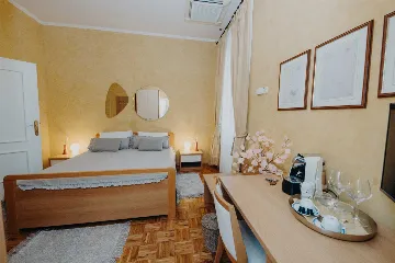 Sea View Room in Rovinj for 2 Guests