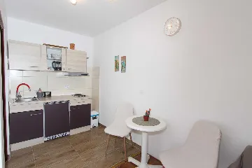 Rovinj Studio for 2 Guests with Parking