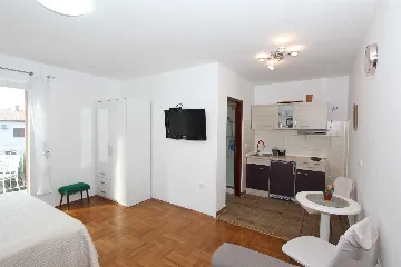Rovinj Studio for 2 Guests with Parking
