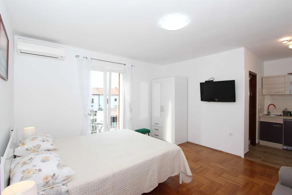Rovinj Studio for 2 Guests with Parking