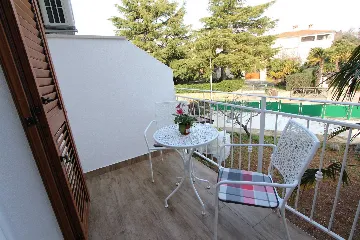 Apartment for 4 with Private Parking in Rovinj