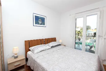 Apartment for 4 with Private Parking in Rovinj