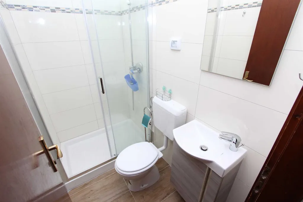 Apartment for 4 with Private Parking in Rovinj