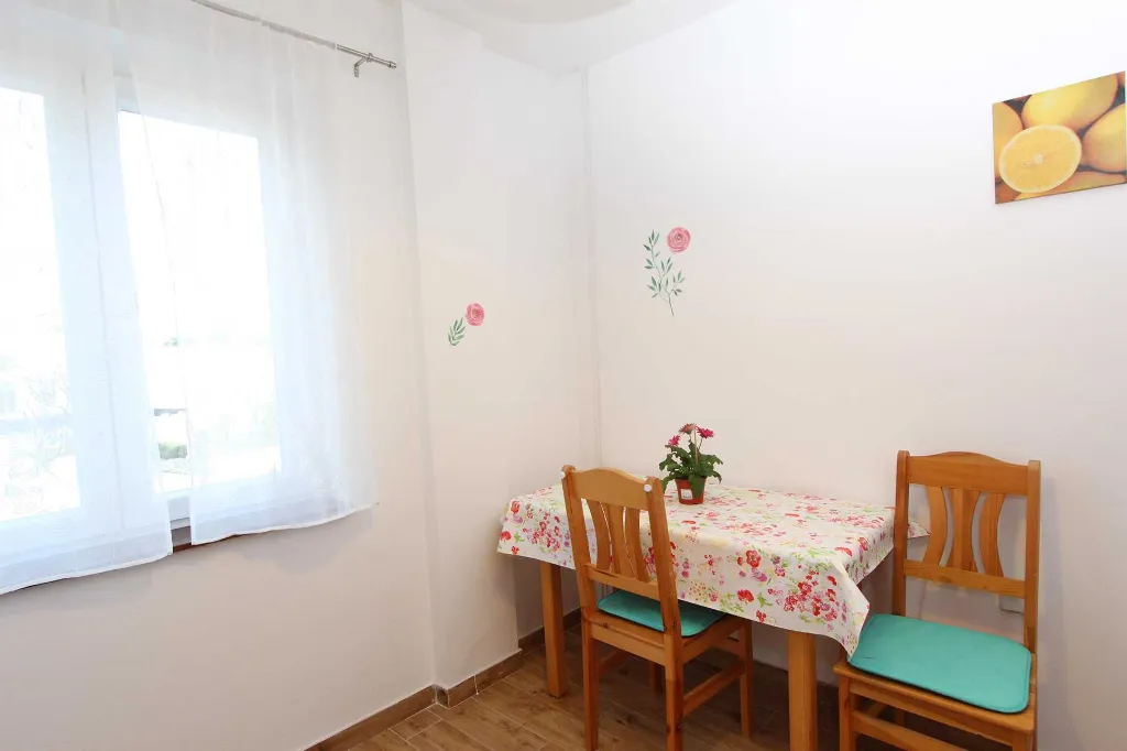 Rovinj Apartment for 2 with Parking