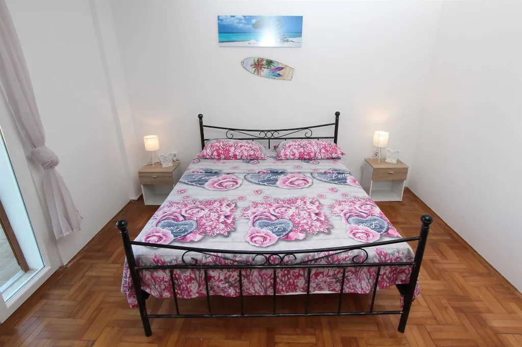 Rovinj Apartment for 2 with Parking