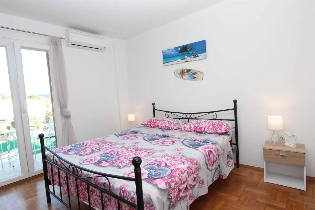 Rovinj Apartment for 2 with Parking