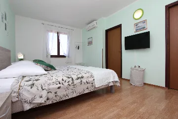 Rovinj Apartment for 2 Guests with Parking