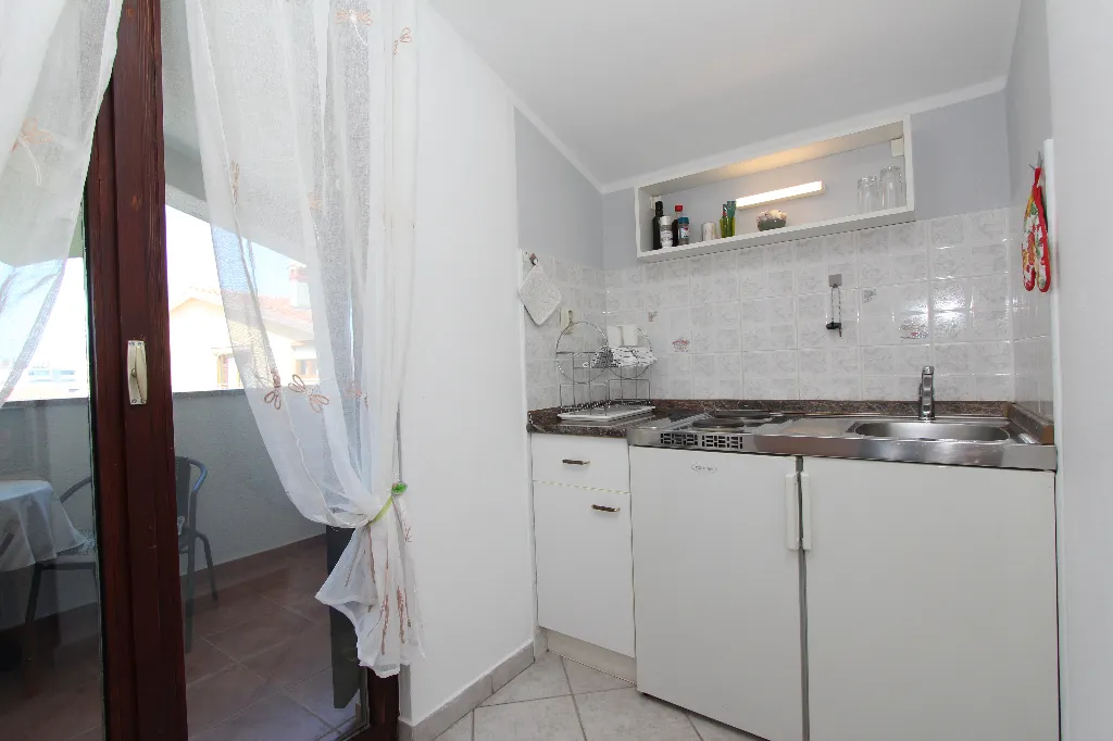 Rovinj Apartment for 2 Guests with Parking