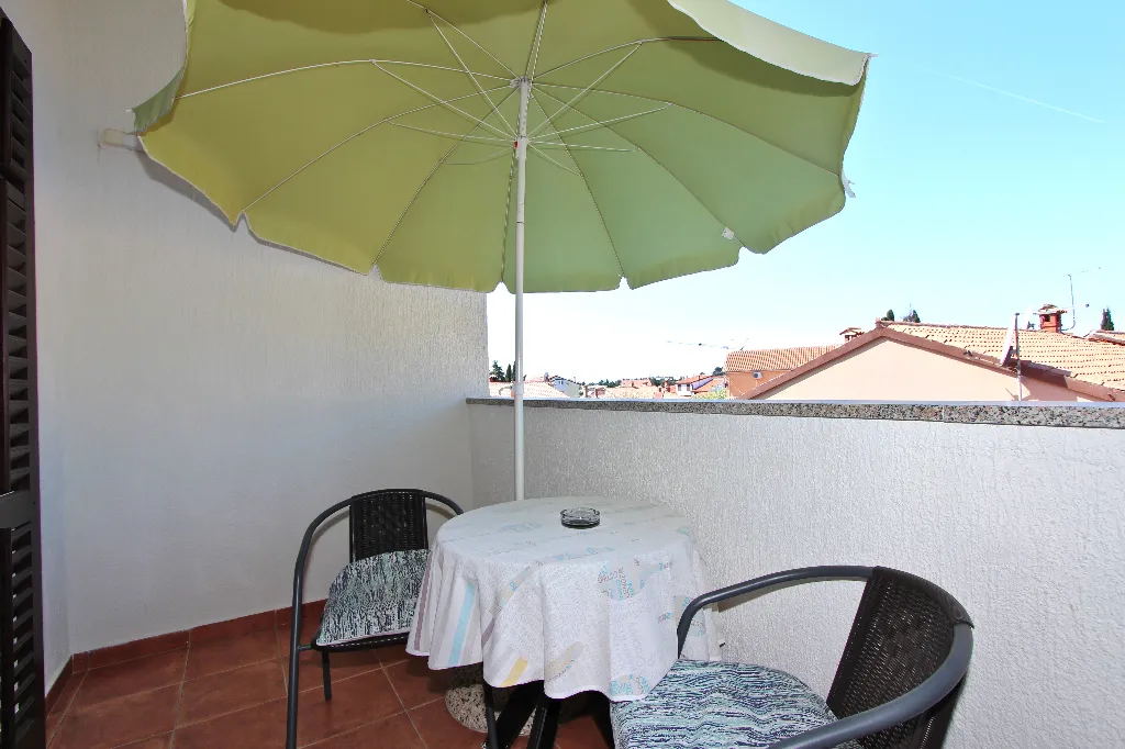 Rovinj Apartment for 2 Guests with Parking
