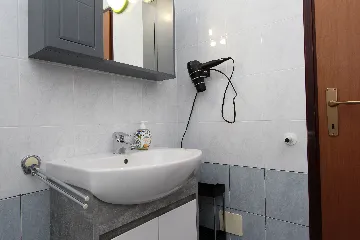 Rovinj Apartment for 2 Guests with Parking