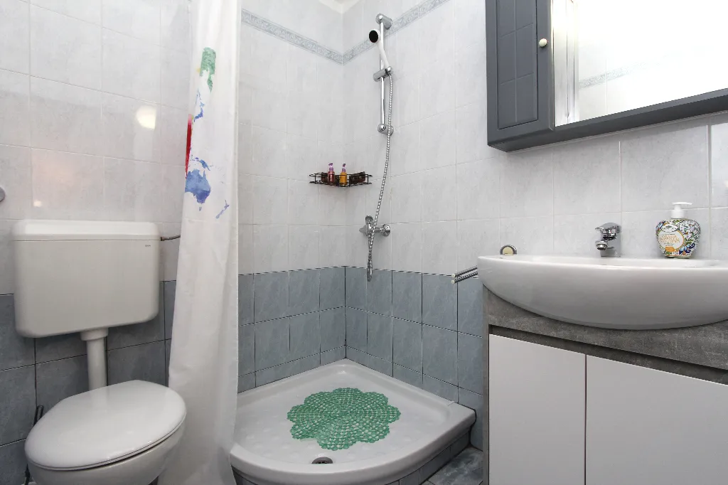 Rovinj Apartment for 2 Guests with Parking