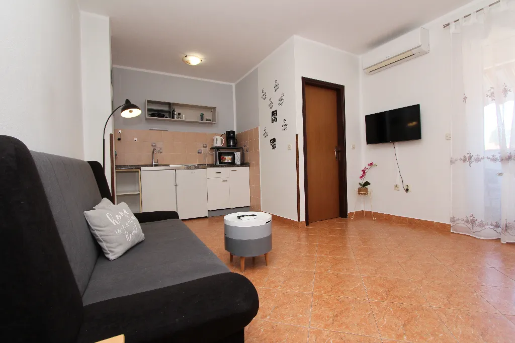 Two-Bedroom Apartment with Parking in Rovinj
