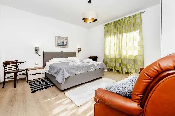 Apartment with Garden in Rovinj for 4 Guests