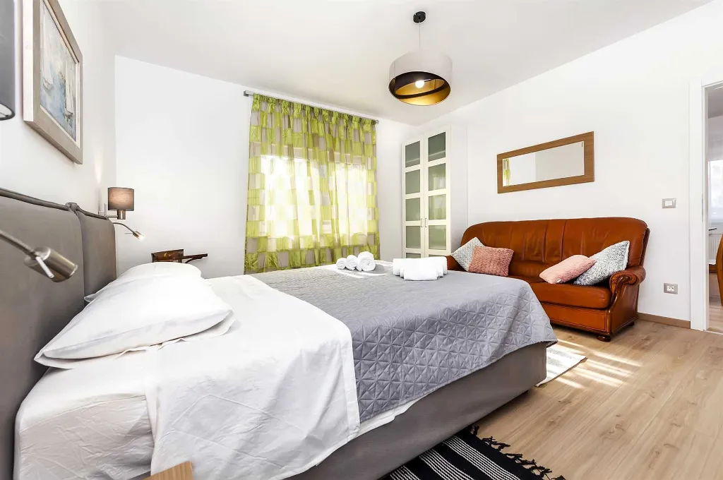 Apartment with Garden in Rovinj for 4 Guests