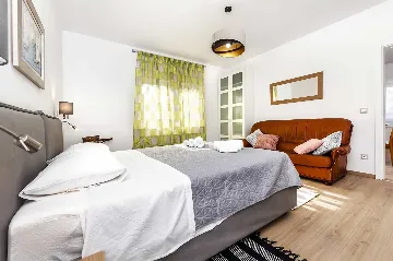 Apartment with Garden in Rovinj for 4 Guests