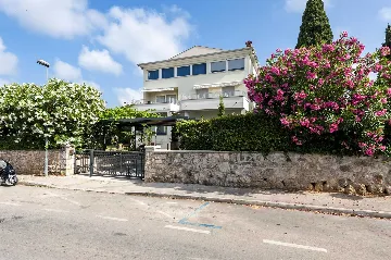 Apartment with Garden in Rovinj for 4 Guests