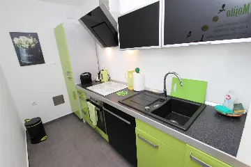 Apartment for 2 Guests in Rovinj with Enclosed Balcony