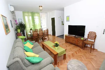 Apartment for 2 Guests in Rovinj with Enclosed Balcony