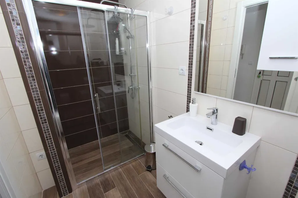 Apartment for 2 Guests in Rovinj with Enclosed Balcony