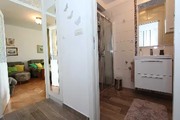 Apartment for 2 Guests in Rovinj with Enclosed Balcony