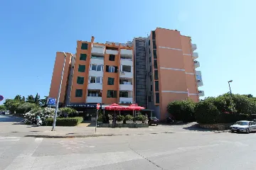 Apartment for 2 Guests in Rovinj with Enclosed Balcony