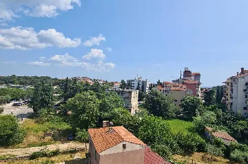 Apartment for 2 Guests in Rovinj with Enclosed Balcony