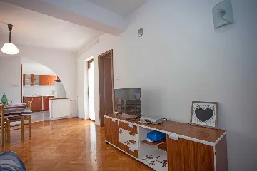 Apartment with Two Balconies in Banjole