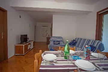 Apartment with Two Balconies in Banjole