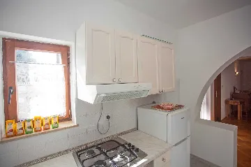 Banjole Two-Bedroom Apartment with Parking