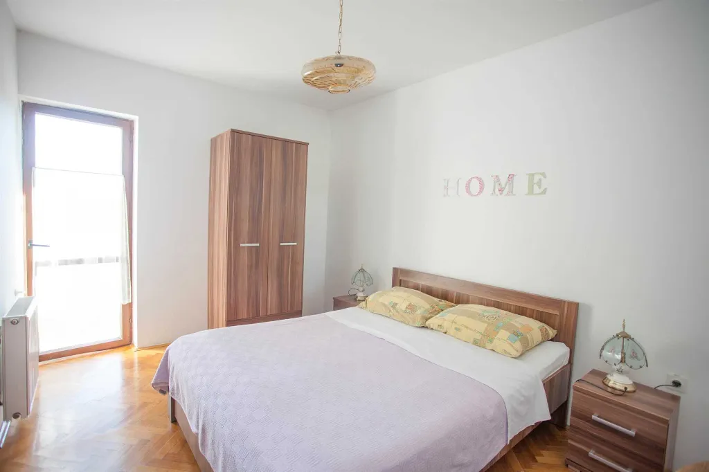 Apartment for 5 Guests in Banjole