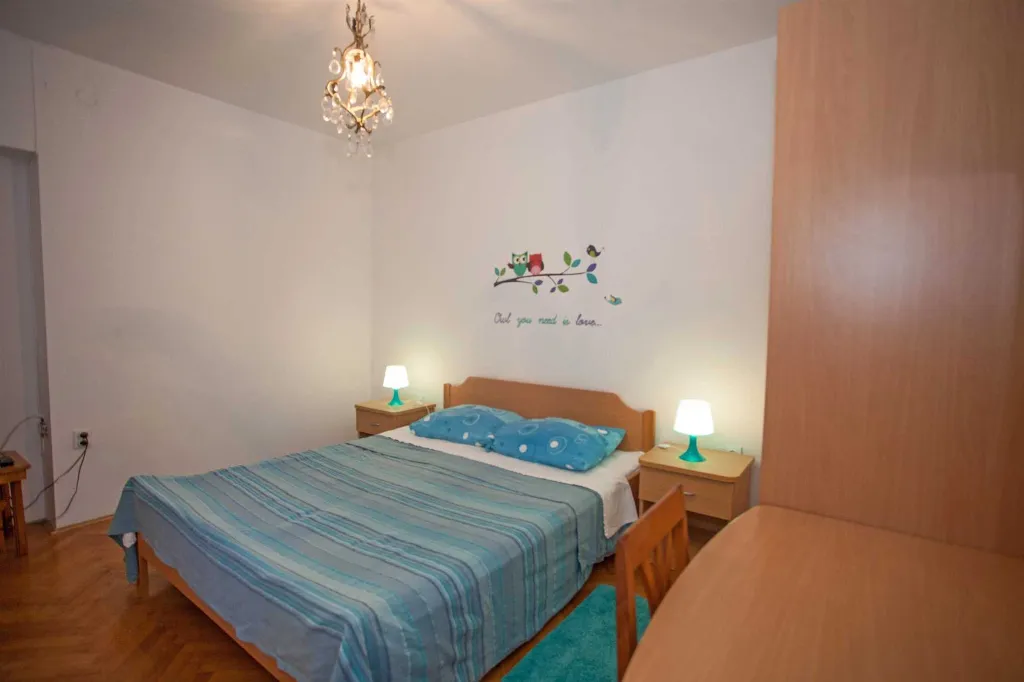 Apartment for 5 Guests in Banjole