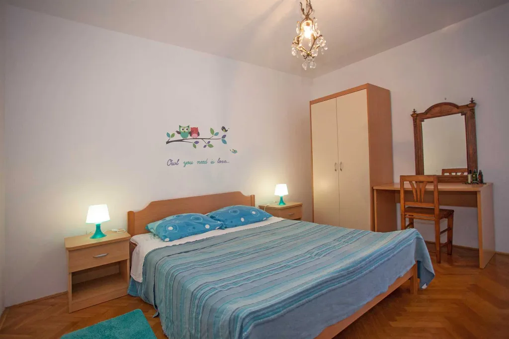 Apartment for 5 Guests in Banjole