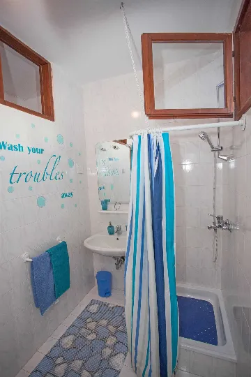 Apartment for 5 Guests in Banjole