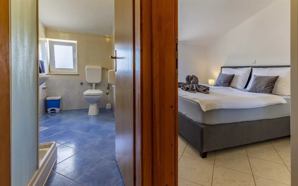Banjole Apartment with Balcony and Shared Pool