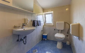 Banjole Apartment with Balcony and Shared Pool