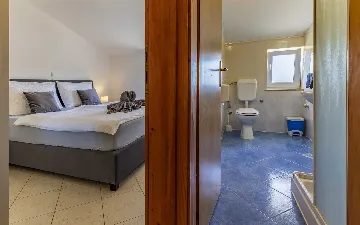 Shared Pool Apartment in Banjole