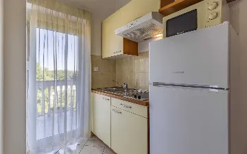 Shared Pool Apartment in Banjole