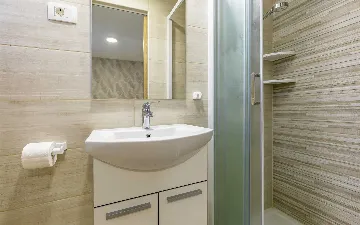 Tranquil Family Mobile Home Retreat, Banjole