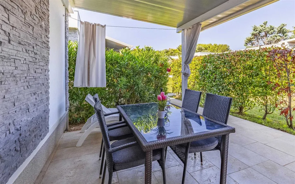 Tranquil Family Mobile Home Retreat, Banjole