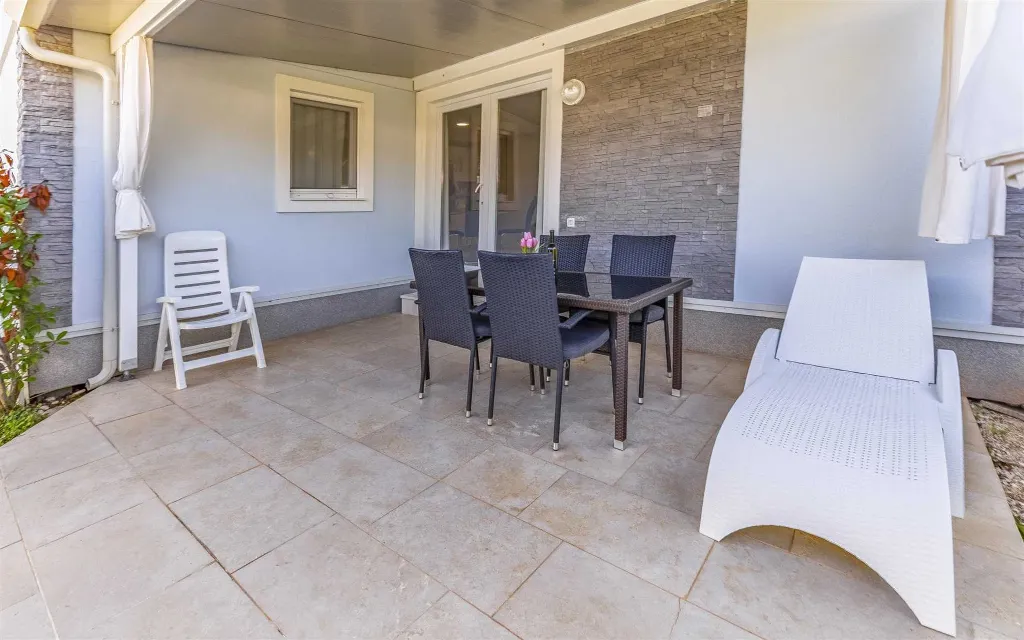 Tranquil Family Mobile Home Retreat, Banjole