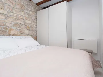 Rovinj Apartment for 2 with Terrace