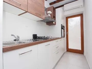 Rovinj Apartment for 2 with Terrace